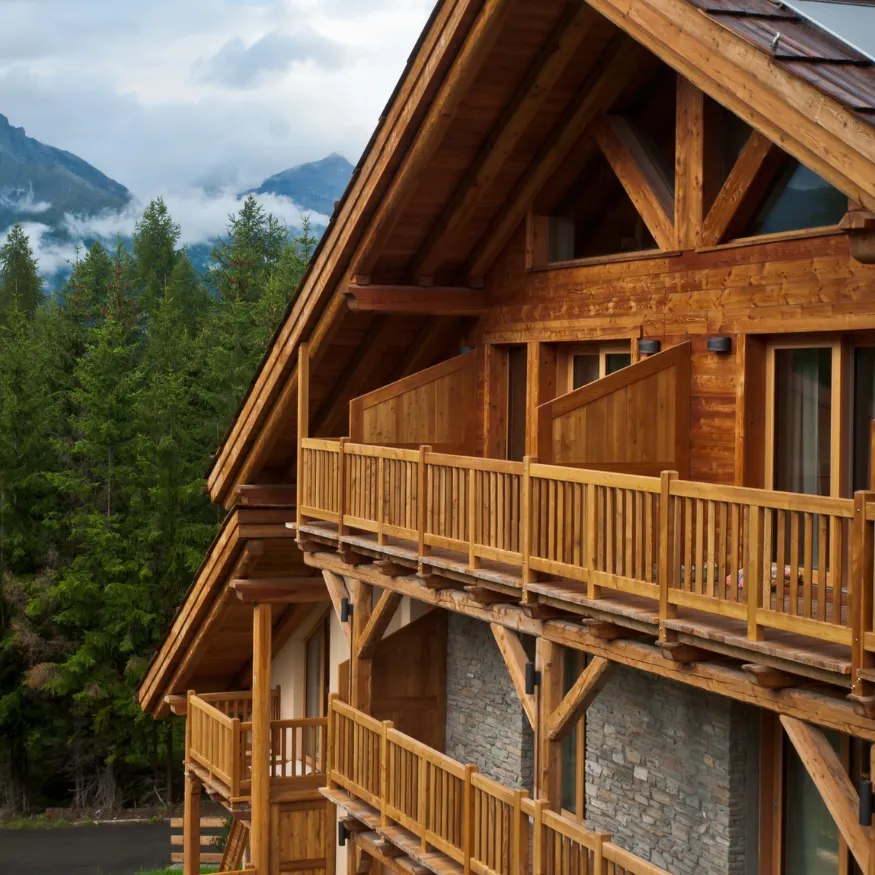 Rénovation et entretien de chalet Hautes Alpes
